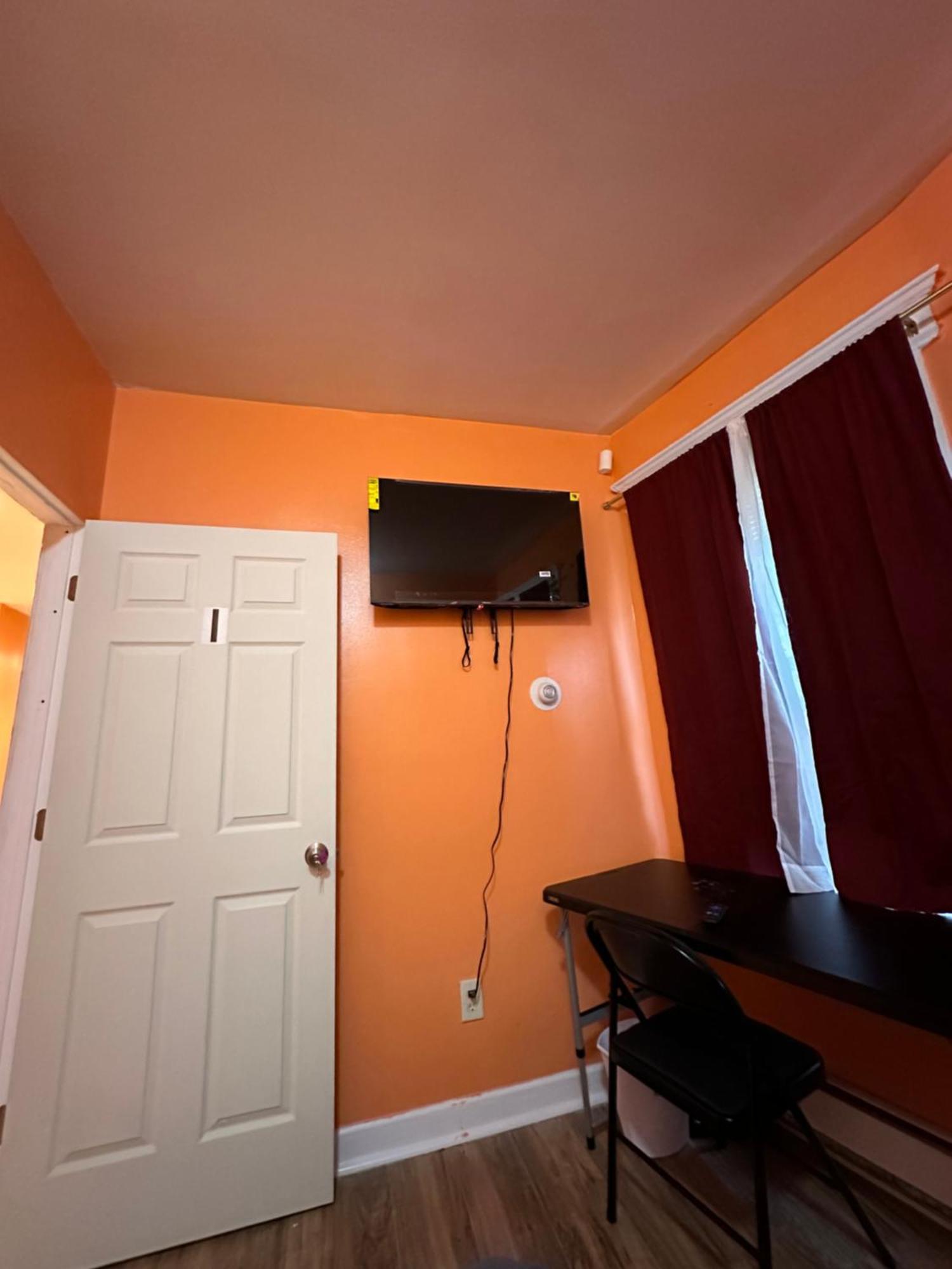 Fidellia Iron Room, Queen Bed Minutes From Newark Liberty International Airport And Newark Penn Station Exterior photo