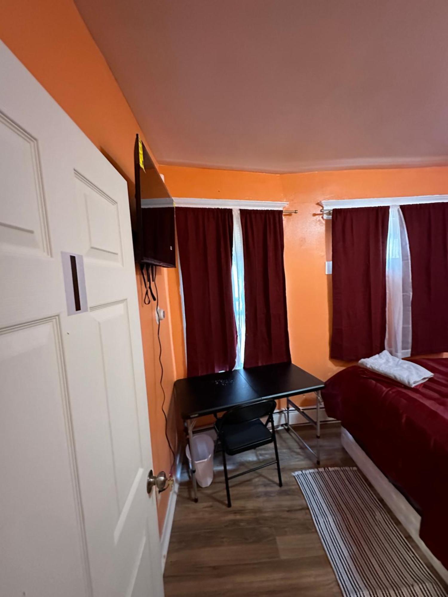 Fidellia Iron Room, Queen Bed Minutes From Newark Liberty International Airport And Newark Penn Station Exterior photo